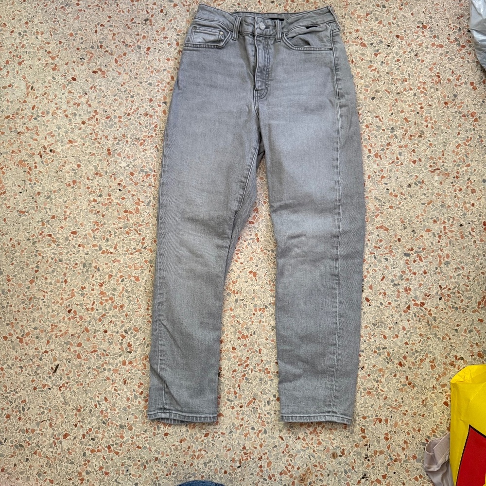 High-rise, gray Mavi mom jeans
